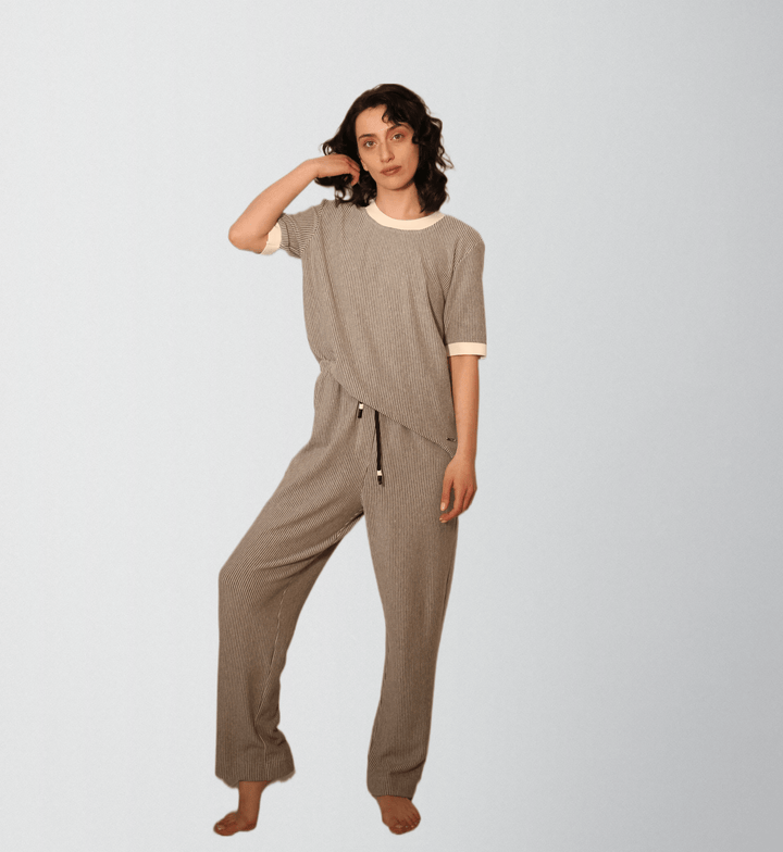 Organic cotton striped casual pants outfit - Baleni